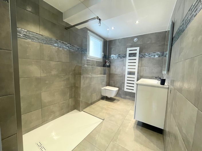 Image No.27-4 Bed House for sale