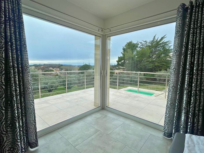 Image No.28-4 Bed House for sale