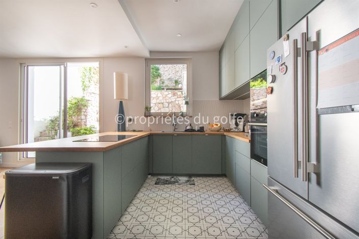 Image No.11-4 Bed House for sale