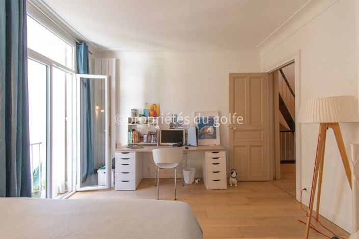 Image No.18-4 Bed House for sale