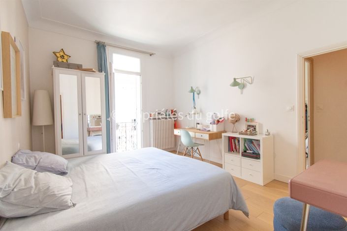Image No.19-4 Bed House for sale