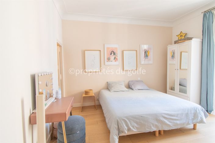 Image No.20-4 Bed House for sale