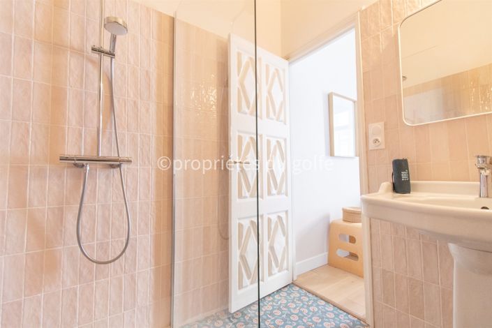 Image No.21-4 Bed House for sale