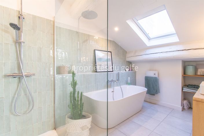 Image No.30-4 Bed House for sale