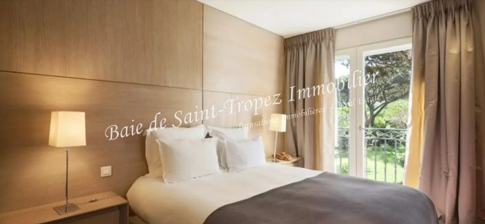 Image No.7-6 Bed House for sale