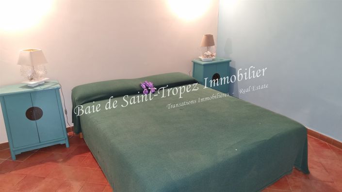Image No.14-4 Bed House for sale