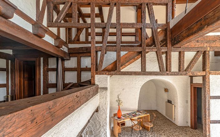 Image No.9-5 Bed Property for sale