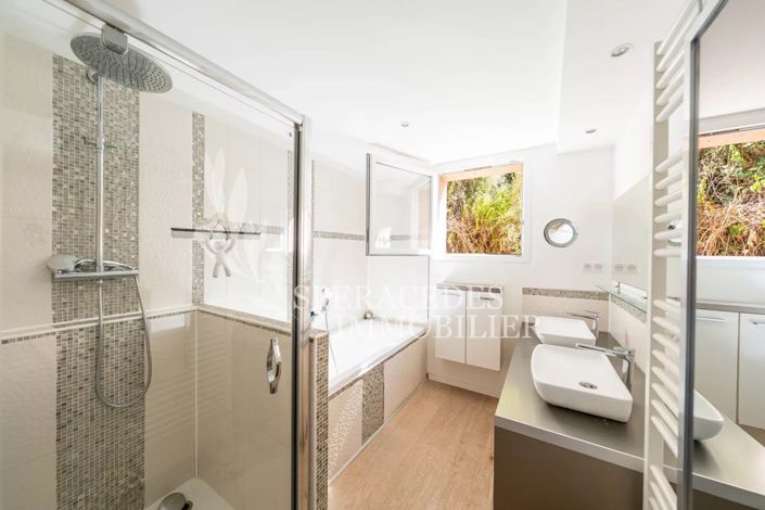 Image No.14-5 Bed House for sale