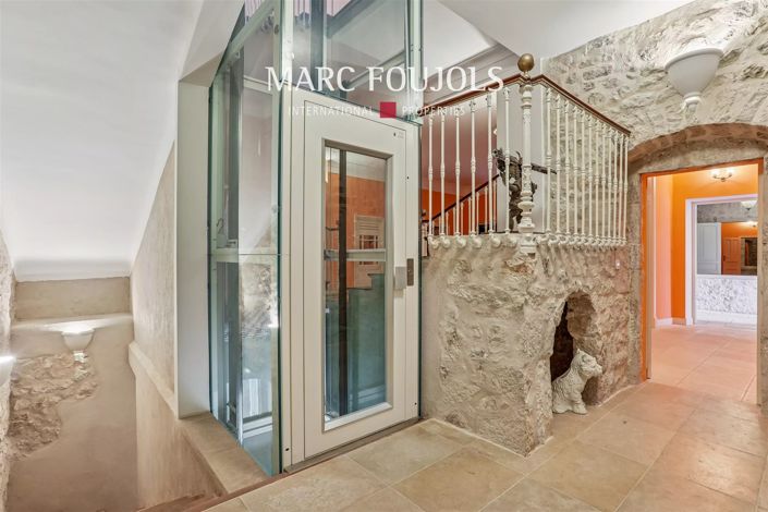 Image No.17-10 Bed House for sale