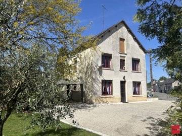 1 - Montjean, Maison