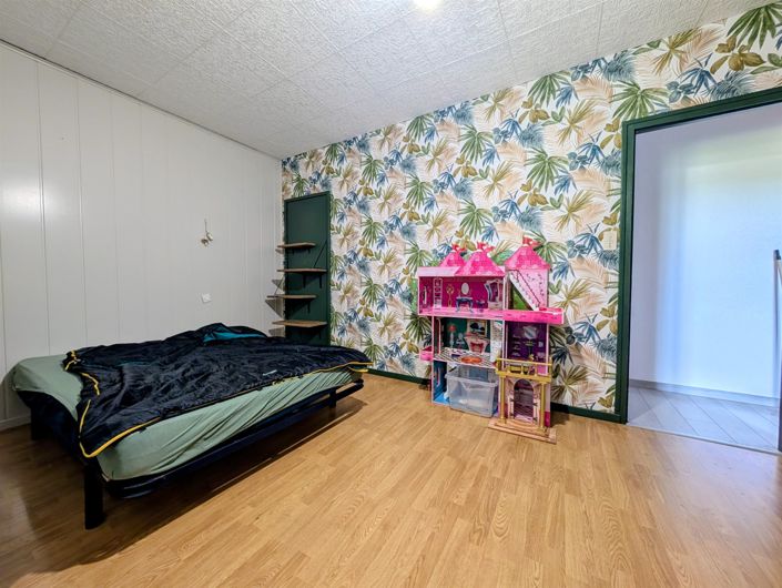 Image No.8-3 Bed House for sale