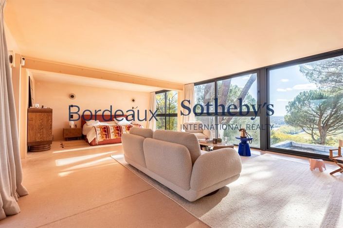 Image No.12-5 Bed House for sale
