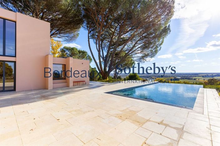 Image No.18-5 Bed House for sale