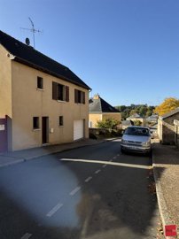 1 - Parné-sur-Roc, House