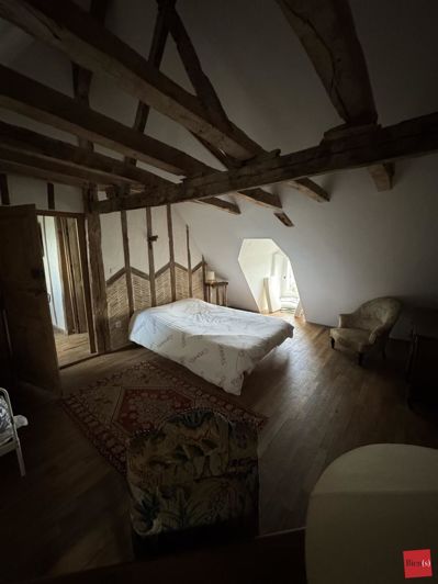 Image No.6-6 Bed Property for sale