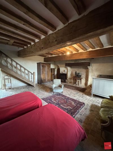 Image No.8-6 Bed Property for sale