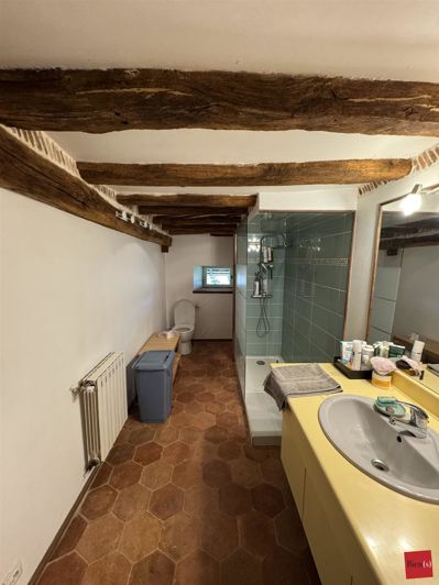 Image No.9-6 Bed Property for sale