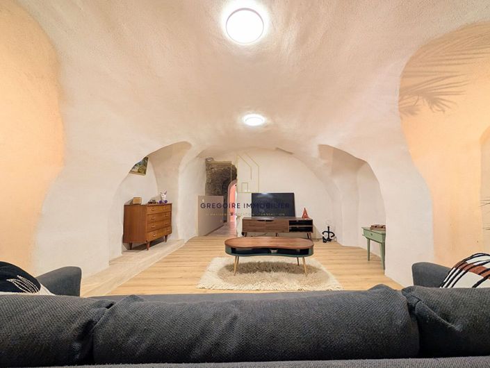 Image No.4-2 Bed House for sale