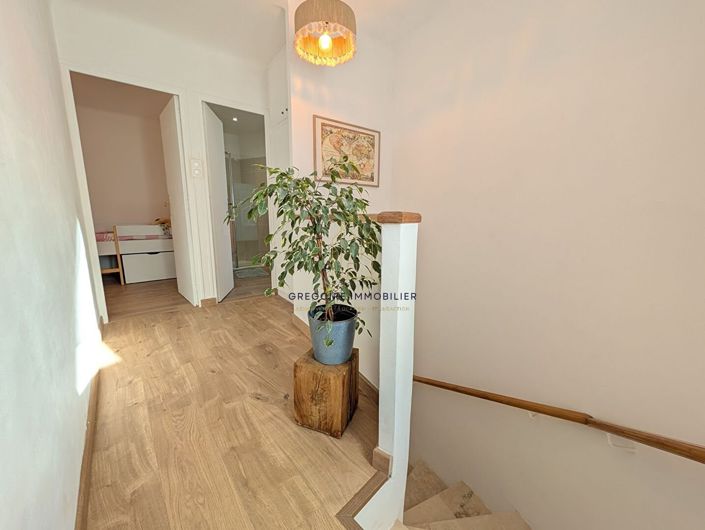 Image No.9-2 Bed House for sale