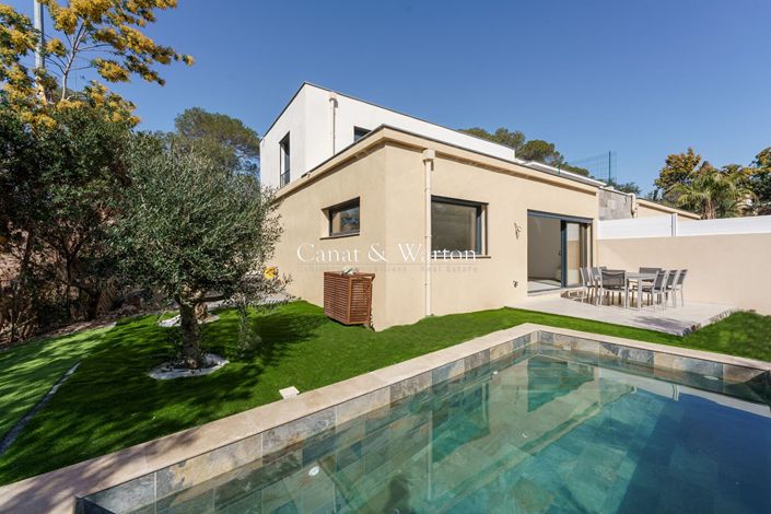 Image No.2-4 Bed House for sale