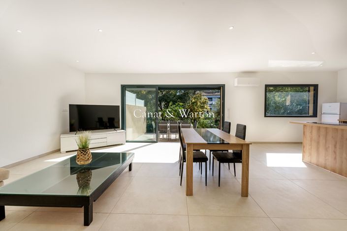 Image No.4-4 Bed House for sale