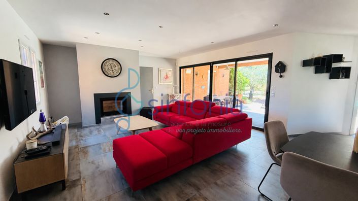 Image No.7-4 Bed House for sale