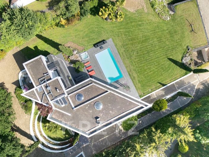 Image No.2-6 Bed House for sale