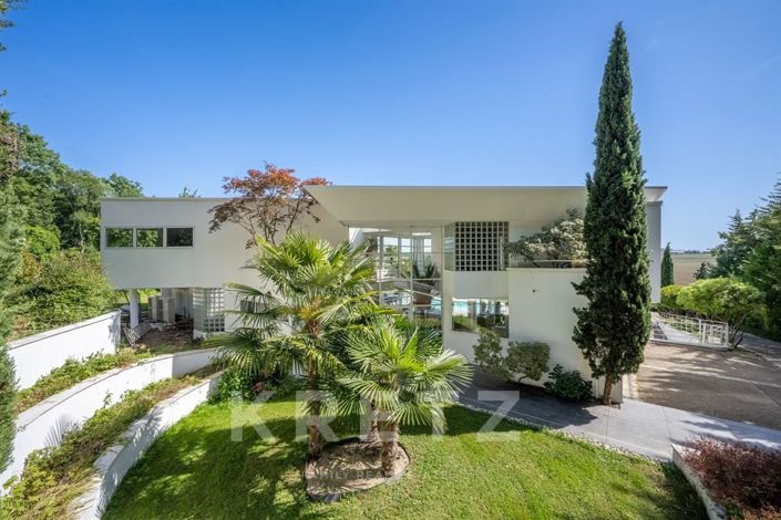 Image No.20-6 Bed House for sale