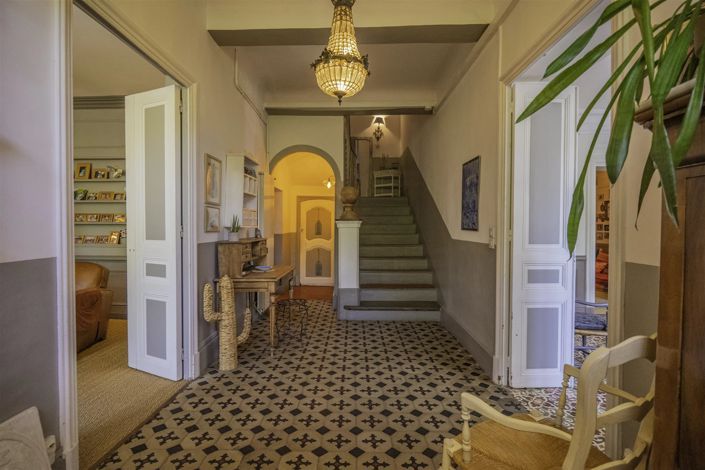 Image No.19-5 Bed House for sale