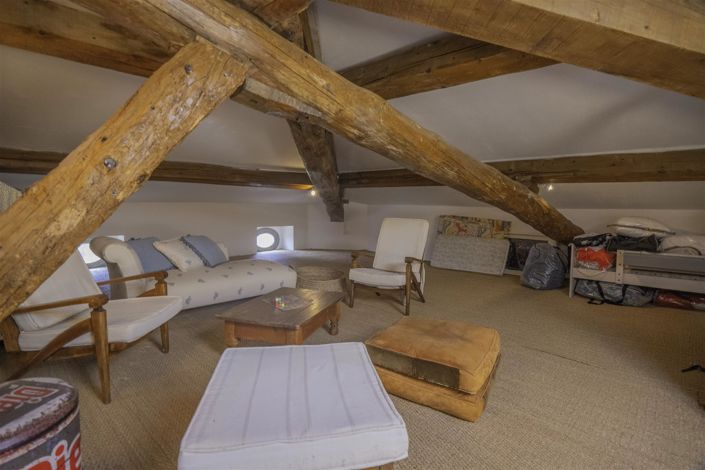 Image No.25-5 Bed House for sale