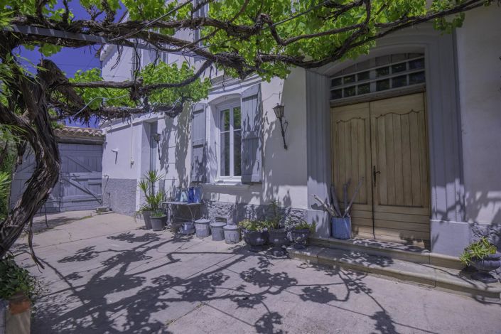 Image No.6-5 Bed House for sale