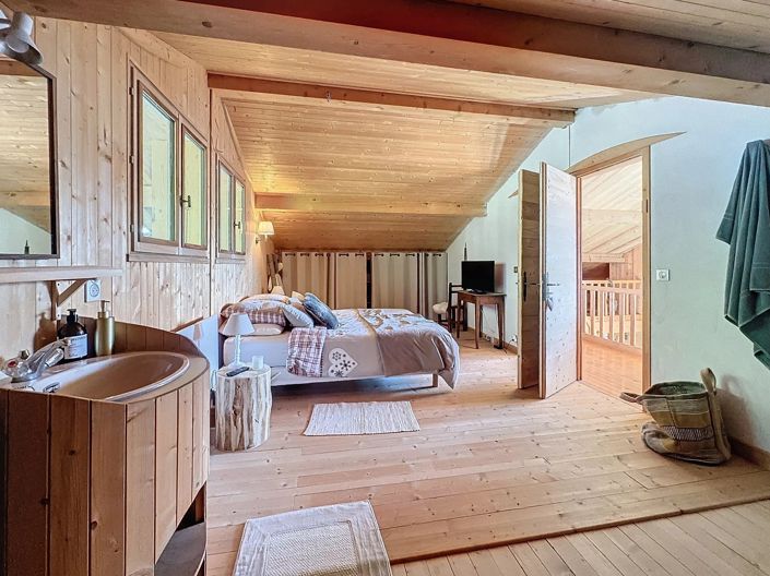 Image No.13-5 Bed House for sale