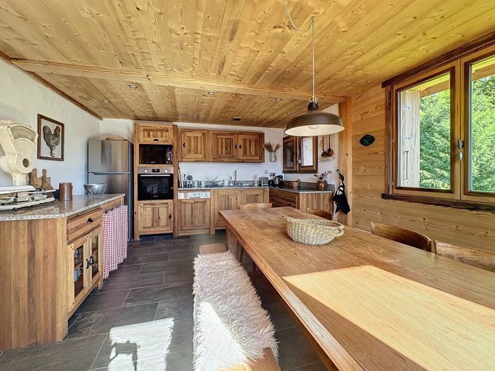 Image No.9-5 Bed House for sale