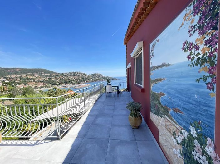 Image No.15-4 Bed House for sale
