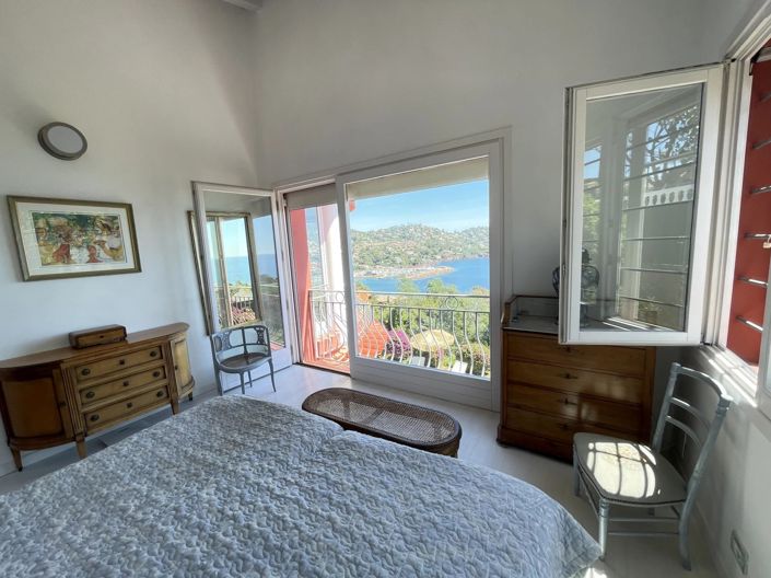 Image No.18-4 Bed House for sale