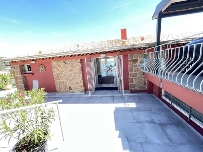 Image No.6-4 Bed House for sale