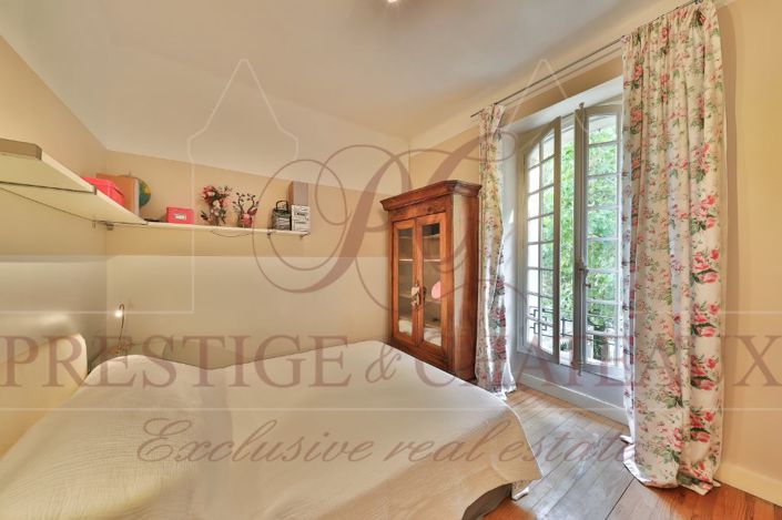 Image No.15-5 Bed House for sale
