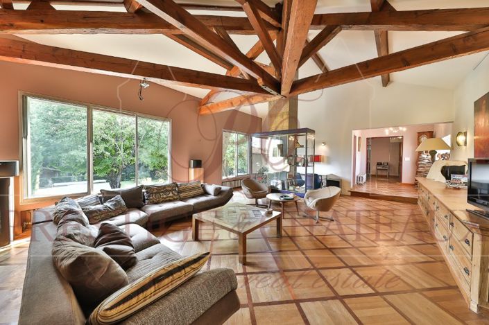Image No.16-5 Bed House for sale