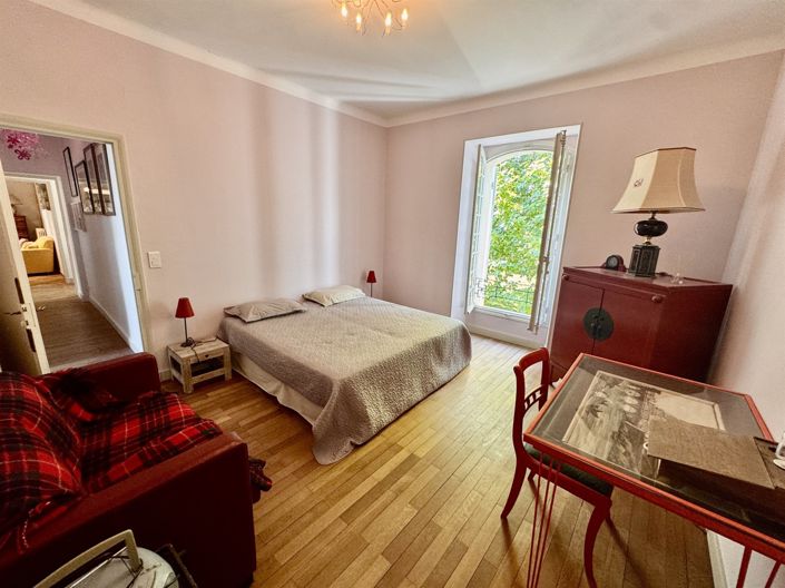 Image No.20-5 Bed House for sale