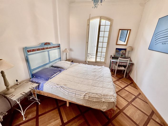 Image No.24-5 Bed House for sale