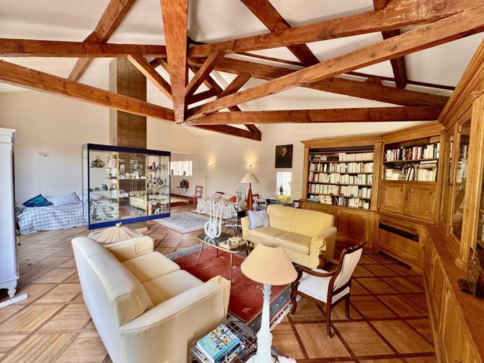 Image No.27-5 Bed House for sale