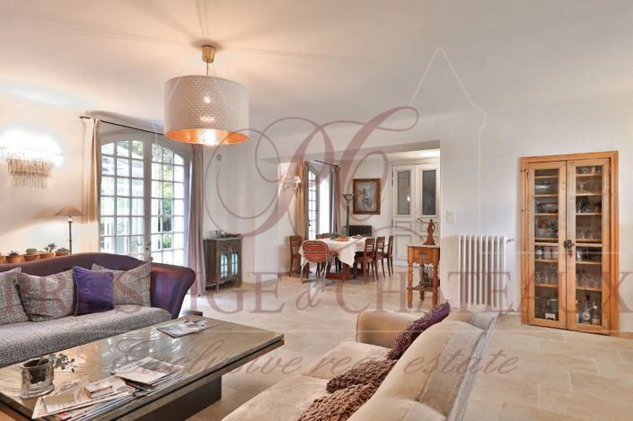 Image No.5-5 Bed House for sale