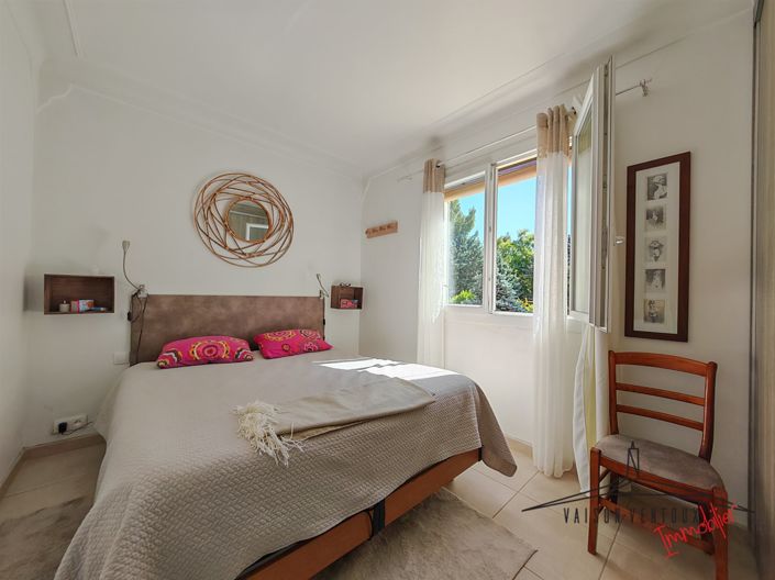 Image No.12-4 Bed House for sale