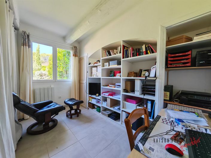 Image No.17-4 Bed House for sale