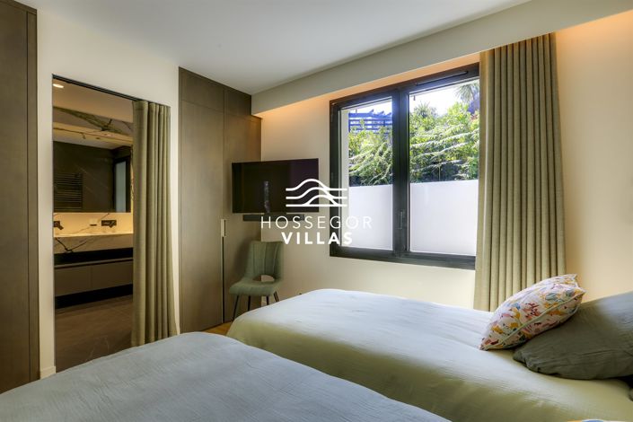 Image No.18-5 Bed House for sale