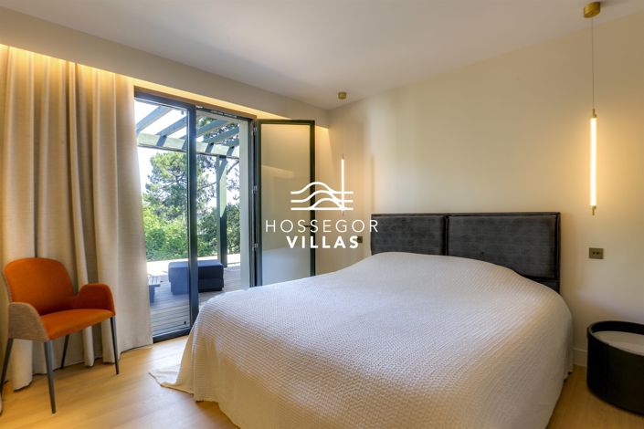 Image No.20-5 Bed House for sale