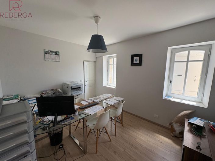 Image No.19-4 Bed House for sale