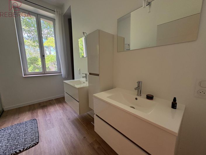 Image No.25-4 Bed House for sale
