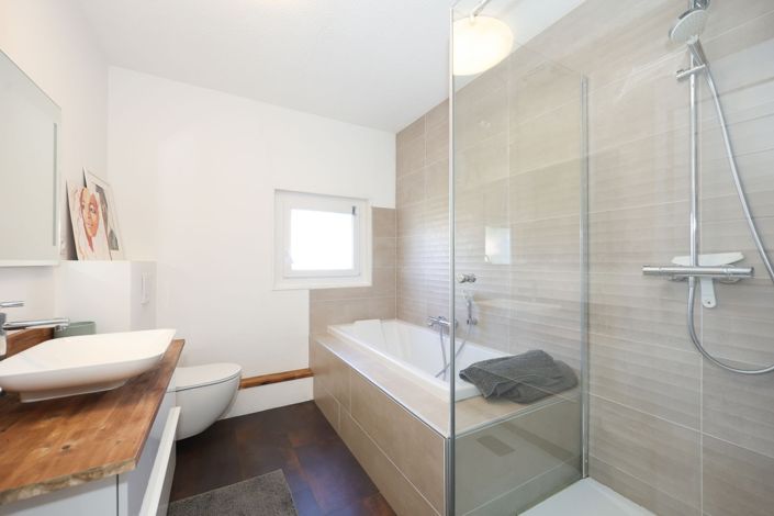 Image No.16-4 Bed House for sale