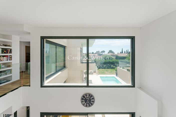 Image No.7-6 Bed House for sale